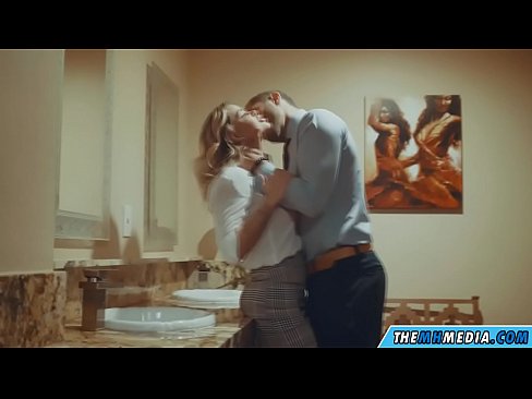 ❤️ Lè yon blond bèl sedui ou nan yon twalèt piblik Ponografi bon jan kalite nan ht.dreamypassionjourney.ru